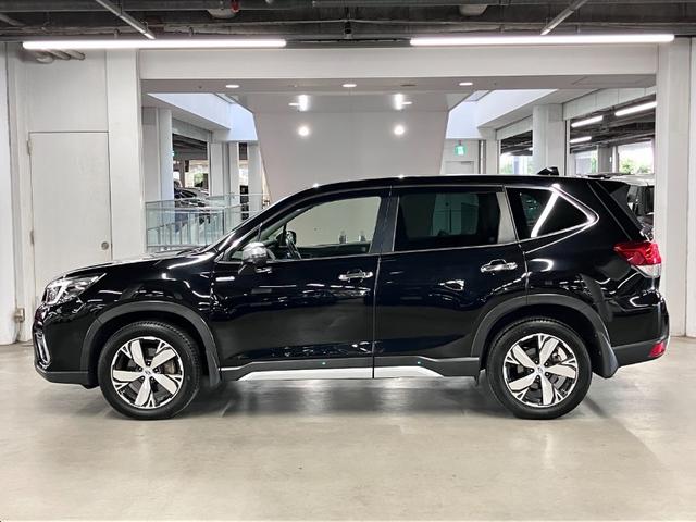 フォレスター アドバンス　４ＷＤ　アイサイト　ドライバーモニタリング　スマートリヤビューミラー　ＳＲＶＤ　純正８インチナビ　メモリー付本革シート　前後シート＆ステアヒーター　パワーバックドア　バック・サイド・フロントカメラ　ＢＴオーディオ　フルセグＴＶ　ＥＴＣ　Ｘモード（9枚目）