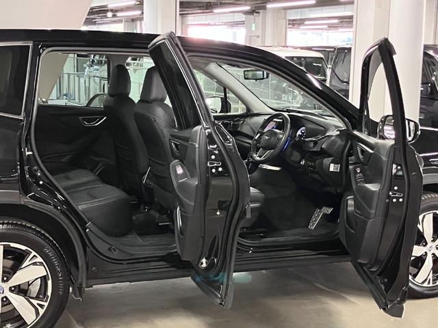 フォレスター アドバンス　４ＷＤ　アイサイト　ドライバーモニタリング　スマートリヤビューミラー　ＳＲＶＤ　純正８インチナビ　メモリー付本革シート　前後シート＆ステアヒーター　パワーバックドア　バック・サイド・フロントカメラ　ＢＴオーディオ　フルセグＴＶ　ＥＴＣ　Ｘモード（11枚目）