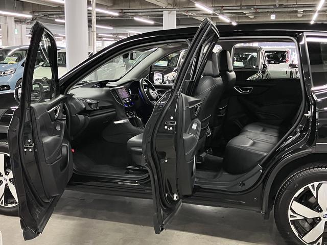 フォレスター アドバンス　４ＷＤ　アイサイト　ドライバーモニタリング　スマートリヤビューミラー　ＳＲＶＤ　純正８インチナビ　メモリー付本革シート　前後シート＆ステアヒーター　パワーバックドア　バック・サイド・フロントカメラ　ＢＴオーディオ　フルセグＴＶ　ＥＴＣ　Ｘモード（22枚目）