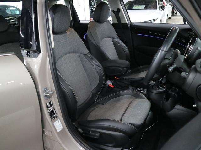 ＭＩＮＩ クーパー　ターボ　ドライビングアシスト　ＥＴＣ２．０　パーキングアシスト　純正ナビ　バックカメラ　ＢＴオーディオ　ＵＳＢ端子　スマートキー　クルーズコントロール　パーキングセンサー　ＬＥＤランプ　１６ＡＷ　スペアキー有（13枚目）