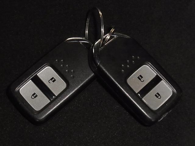 ヴェゼル ハイブリッドＲＳ・ホンダセンシング　寒冷地仕様　衝突軽減ブレーキ　車線逸脱警報　アダプティブクルーズ　パドルシフト　ＥＴＣ　アルパイン８型ナビ　シートヒーター　バックカメラ　ＢＴオーディオ　フルセグ　スマートキー　オートリトラミラー　ＬＥＤランプ（41枚目）