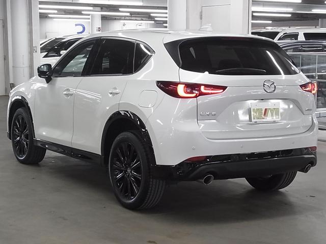 ＣＸ－５ ＸＤ　スポーツアピアランス　ディーゼルターボ　３６０°ビュー　ＨＵＤ　ＢＳＭ　レーダークルーズ　パドルシフト　ＥＴＣ　全席シート・ステアヒーター　パワーリフトゲート　純正ナビ　ＢＴオーディオ　ワイヤレス充電　メモリーシート　パーキングセンサー（8枚目）