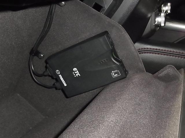 ＣＸ－５ ＸＤ　スポーツアピアランス　ディーゼルターボ　３６０°ビュー　ＨＵＤ　ＢＳＭ　レーダークルーズ　パドルシフト　ＥＴＣ　全席シート・ステアヒーター　パワーリフトゲート　純正ナビ　ＢＴオーディオ　ワイヤレス充電　メモリーシート　パーキングセンサー（19枚目）