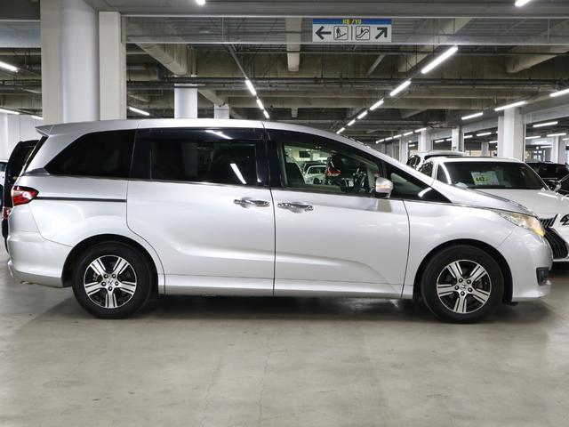 オデッセイ Ｇ・ＥＸ　あんしんパッケージ／衝突軽減ブレーキ　ＥＴＣ　後席モニター　ＢＳＩ　両側パワースライド　純正ナビ　バックカメラ　ＢＴオーディオ　フルセグＴＶ　ＵＳＢ　スマートキー　クルーズコントロール　ＬＥＤランプ（9枚目）