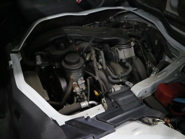 ハイエースバン ロングＤＸ　両側スライドドア　ＡＭ・ＦＭラジオ　ＡＵＸ　ミュージックプレイヤー接続可　キーレスエントリー　盗難防止システム　マニュアルエアコン　ヘッドライトレベライザー　パワーウィンドウ　スペアキー有（21枚目）