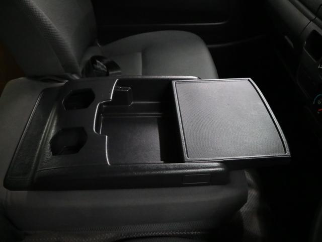 ハイエースバン ロングＤＸ　両側スライドドア　ＡＭ・ＦＭラジオ　ＡＵＸ　ミュージックプレイヤー接続可　キーレスエントリー　盗難防止システム　マニュアルエアコン　ヘッドライトレベライザー　パワーウィンドウ　スペアキー有（28枚目）