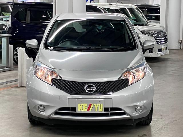 ノート Ｘ　エマージェンシーブレーキ　車線逸脱警報　ＥＴＣ　純正ナビ　バックカメラ　ＣＤ再生　Ｂｌｕｅｔｏｏｔｈオーディオ　フルセグＴＶ　ＵＳＢ端子　インテリキー　マニュアルエアコン　ヘッドライトレベライザー（6枚目）