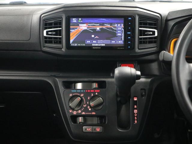 ミライース Ｌ　ＳＡＩＩＩ　スマートアシスト３　誤発進抑制機能　車線逸脱警報　オートハイビーム　コーナーセンサー　ＫＥＮＷＯＯＤナビ　ＴＶ　ＣＤ再生　ＵＳＢ端子　エアコン　アイドリングストップ　横滑り防止装置　キーレスエントリー（17枚目）