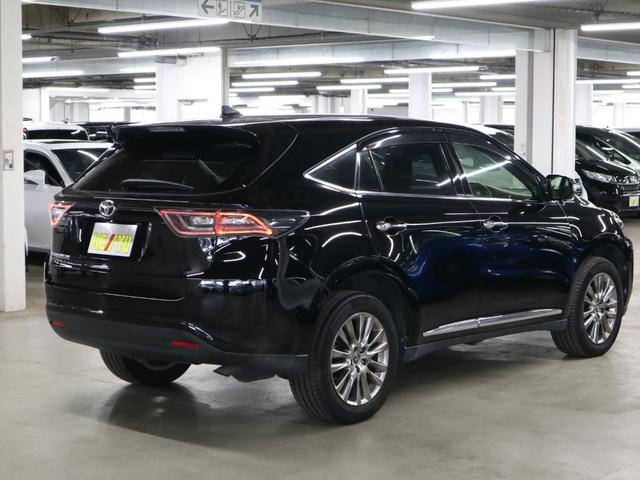 ハリアー プレミアム　車線逸脱警報　ＥＴＣ　パワーバックドア　イクリプスナビ　バックカメラ　ＣＤ・ＤＶＤ再生　Ｂｌｕｅｔｏｏｔｈオーディオ　フルセグＴＶ　スマートキー　クルコン　パワーシート　ＬＥＤランプ　純正１８ＡＷ（3枚目）