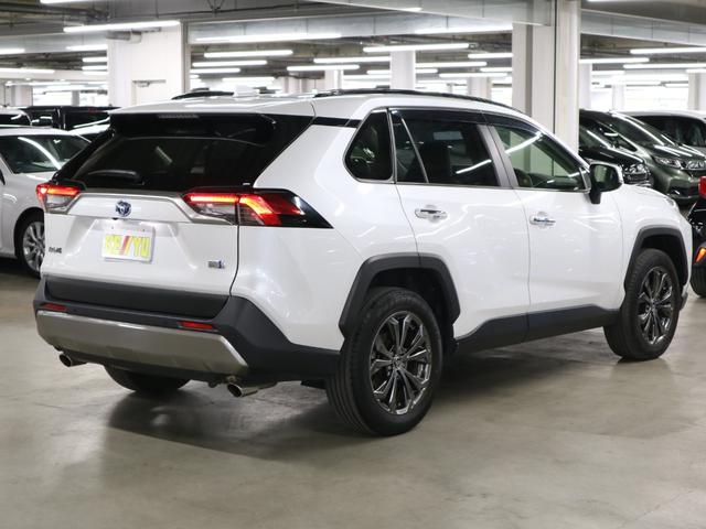 ＲＡＶ４ ハイブリッドＧ　４ＷＤ　デジタルミラー　パノラミックビュー　ＢＳＭ・ＲＣＴＡ　シートベンチレーション　ステアヒーター　純正９型ディスプレイ＆ナビ　セーフティセンス　ＥＴＣ２．０　パワーバックドア　ＢＴオーディオ　ＬＥＤランプ（3枚目）