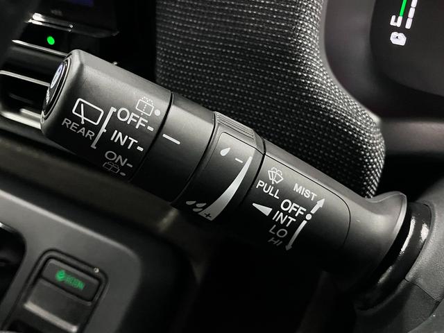 フリード ｅ：ＨＥＶエアー　ＥＸ　ワンオーナー　純正エアロバンパー・テールゲートスポイラー　マルチビューカメラ　ＢＳＩ・後退出庫サポート　純正１１．４インチナビ　ホンダセンシング　ＥＴＣ　シートヒーター　両側パワースライドドア　パーキングセンサー（37枚目）