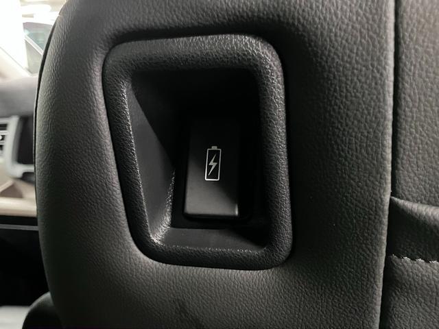 フリード ｅ：ＨＥＶエアー　ＥＸ　ワンオーナー　純正エアロバンパー・テールゲートスポイラー　マルチビューカメラ　ＢＳＩ・後退出庫サポート　純正１１．４インチナビ　ホンダセンシング　ＥＴＣ　シートヒーター　両側パワースライドドア　パーキングセンサー（44枚目）