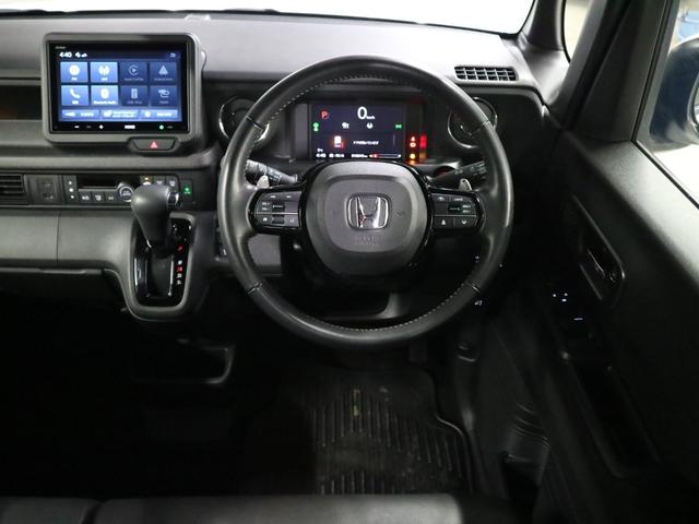 Ｎ－ＢＯＸカスタム ターボ　衝突軽減ブレーキ　車線逸脱警報　アダプティブクルーズ　パドルシフト　ＥＴＣ　純正８インチディスプレイオーディオ　シートヒーター　両側パワースライド　バックカメラ　オートリトラミラー　パーキングセンサー（11枚目）