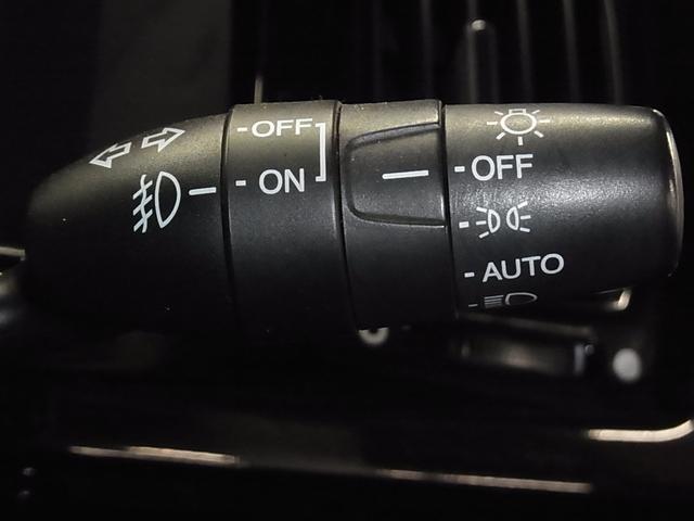 ステップワゴンスパーダ Z フリップダウンモニター 両側パワースライドドア ETC 純正ナビ バックカメラ CD・DVD TV スマートキー パドルシフト オートエアコン 電動格納ドアミラー ディスチャージランプ 純正16AW(34枚目)