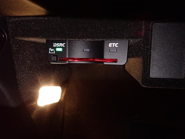 ＴＴクーペ １．８ＴＦＳＩ　Ｓラインパッケージ　バーチャルコックピット　ＭＭＩナビ　バックカメラ　Ｂｌｕｅｔｏｏｔｈ　フルセグＴＶ　ＥＴＣ２．０　パーキングセンサー　クルーズコントロール　ＬＥＤヘッドライト　純正１８ＡＷ　スマートキー　スペアキー有（41枚目）