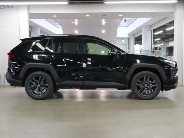 ＲＡＶ４ ハイブリッドアドベンチャー　４ＷＤ　パノラマムーンルーフ　全方位モニター　録画機能付デジタルミラー　ハンズフリーパワーバックドア　１０．５インチＤＡ　ＥＴＣ２．０　ＡＣ１００Ｖ　シートベンチレーション　ステアヒーター　セーフティセンス（9枚目）