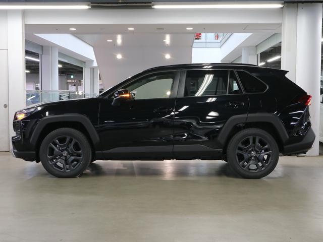 ＲＡＶ４ ハイブリッドアドベンチャー　４ＷＤ　パノラマムーンルーフ　全方位モニター　録画機能付デジタルミラー　ハンズフリーパワーバックドア　１０．５インチＤＡ　ＥＴＣ２．０　ＡＣ１００Ｖ　シートベンチレーション　ステアヒーター　セーフティセンス（10枚目）