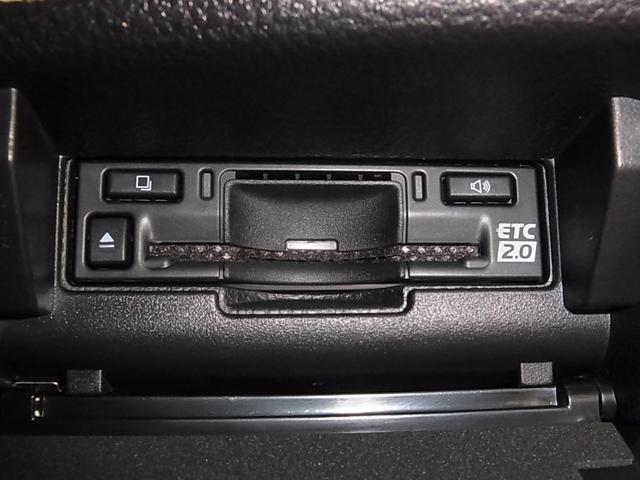 クラウンスポーツ Ｚ　４ＷＤ　寒冷地仕様　内装／サンドブラウン　パノラマルーフ　アドバンストパーク　パノラミックビュー　デジタルミラー　ＢＳＭ　ＨＵＤ　１２．３インチナビ　ＥＴＣ２．０　本革シート　シートベンチレーション　パワーバックドア　おくだけ充電　ＥＴＣ２．０　ＡＣ１００Ｖ（20枚目）