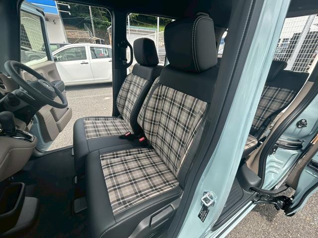 Ｎ－ＢＯＸジョイ ターボ　４ＷＤ　ホンダセンシング　純正８インチナビ　専用チェック柄撥水シート　シートヒーター　両側電動スライド　バックカメラ　ＢＴオーディオ　フルセグＴＶ　パーキングセンサー　ブレーキホールド　パドルシフト　後席テーブル　ＬＥＤライト（36枚目）