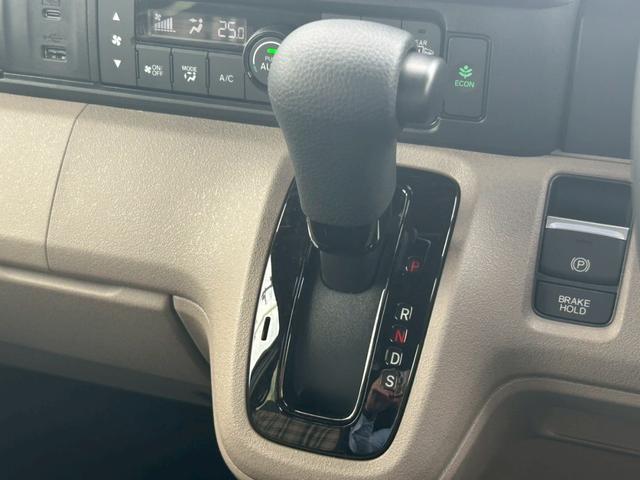 Ｎ－ＢＯＸジョイ ターボ　４ＷＤ　ホンダセンシング　純正８インチナビ　専用チェック柄撥水シート　シートヒーター　両側電動スライド　バックカメラ　ＢＴオーディオ　フルセグＴＶ　パーキングセンサー　ブレーキホールド　パドルシフト　後席テーブル　ＬＥＤライト（53枚目）