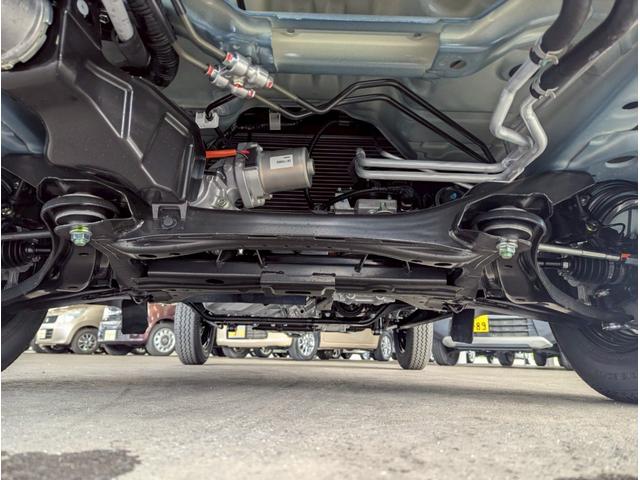 キャリイトラック ＫＸ　三方開　デュアルカメラブレーキサポート　誤発進抑制機能　車線逸脱警報　パーキングセンサー　ＣＤ再生　ＡＵＸ端子　ラジオ　ＬＥＤヘッドランプ　フォグランプ　ＬＥＤ荷台作業灯　アイドリングストップ　電動格納ドアミラー　キーレス　パワーウインドウ（19枚目）