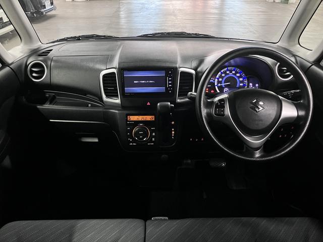 スペーシア X デュアルカメラブレーキサポート シートヒーター 誤発進抑制機能 車線逸脱警報 パワースライドドア ストラーダナビ ETC BTオーディオ フルセグTV CD・DVD スマートキー 後席サンシェード オーバーヘッドコンソール シートアンダーボックス(4枚目)