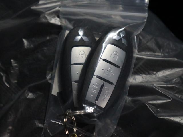 デリカミニ Tプレミアム リミテッドエディション 4WD ターボ 届出済未使用車 マルチアラウンドモニター マイパイロット シート&ステアヒーター ハンズフリースライド eAssist ソナー ヒルディセントコントロール サーキュレーター パドルシフト LEDライト(42枚目)