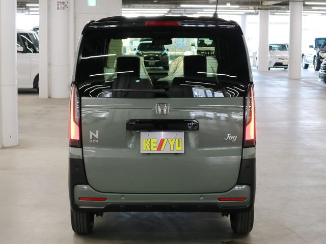 N-BOXジョイ ターボ 届け出済み未使用車 ホンダセンシング 誤発進抑制機能 純正8インチナビ 専用チェック柄撥水シート シートヒーター 両側電動スライド バックカメラ BTオーディオ フルセグTV USB端子 パドルシフト パーキングセンサー LEDライト オートリトラミラー(7枚目)