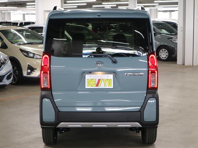 タント ファンクロスターボ　届け出済み未使用車　スマートアシスト　スマートクルーズパック　パノラマモニター　新品ナビ取付　ＥＴＣ　シートヒーター　両側電動スライド　誤発進抑制機能　追従クルコン　コーナーセンサー　後席テーブル＆サンシェード　ルーフレール　ＬＥＤライト（13枚目）