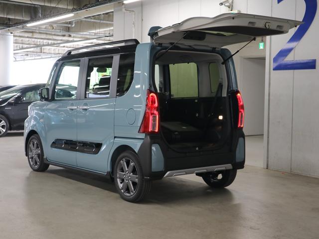 タント ファンクロスターボ　届け出済み未使用車　スマートアシスト　スマートクルーズパック　パノラマモニター　新品ナビ取付　ＥＴＣ　シートヒーター　両側電動スライド　誤発進抑制機能　追従クルコン　コーナーセンサー　後席テーブル＆サンシェード　ルーフレール　ＬＥＤライト（26枚目）