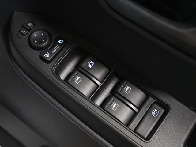 タント ファンクロスターボ　届け出済み未使用車　スマートアシスト　スマートクルーズパック　パノラマモニター　新品ナビ取付　ＥＴＣ　シートヒーター　両側電動スライド　誤発進抑制機能　追従クルコン　コーナーセンサー　後席テーブル＆サンシェード　ルーフレール　ＬＥＤライト（38枚目）