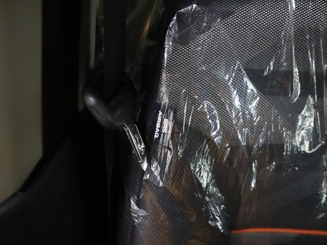 タント ファンクロスターボ　届け出済み未使用車　スマートアシスト　スマートクルーズパック　パノラマモニター　新品ナビ取付　ＥＴＣ　シートヒーター　両側電動スライド　誤発進抑制機能　追従クルコン　コーナーセンサー　後席テーブル＆サンシェード　ルーフレール　ＬＥＤライト（41枚目）