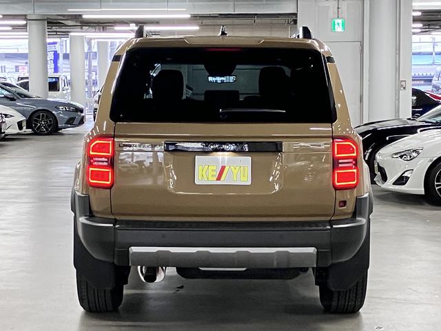 ランドクルーザー２５０ ＶＸファーストエディション　４ＷＤ　アドバンストドライブ　デジタルミラー　ムーンルーフ　パノラミックビュー　ＢＳＭ　本革シート　シートベンチレーション　１２．３インチナビ　セーフティセンス　ＥＴＣ２．０　パワーバックドア　丸目型ＬＥＤ（7枚目）