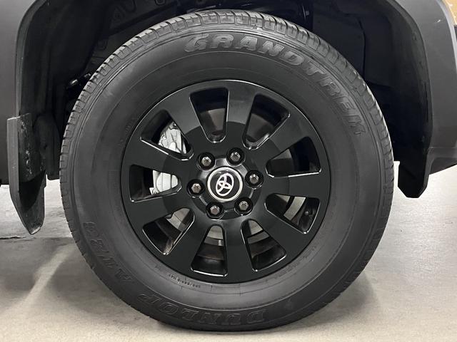 ランドクルーザー２５０ ＶＸファーストエディション　４ＷＤ　アドバンストドライブ　デジタルミラー　ムーンルーフ　パノラミックビュー　ＢＳＭ　本革シート　シートベンチレーション　１２．３インチナビ　セーフティセンス　ＥＴＣ２．０　パワーバックドア　丸目型ＬＥＤ（60枚目）