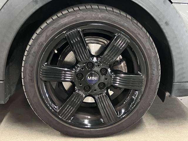 MINI クーパーD ブリック・レーン・エディション ディーゼルターボ ドライビングアシスト ETC2.0 レザーシート シートヒーター 純正ナビ バックカメラ BTオーディオ USB端子 スマートキー クルーズコントロール パーキングセンサー LEDランプ スペアキー有(43枚目)
