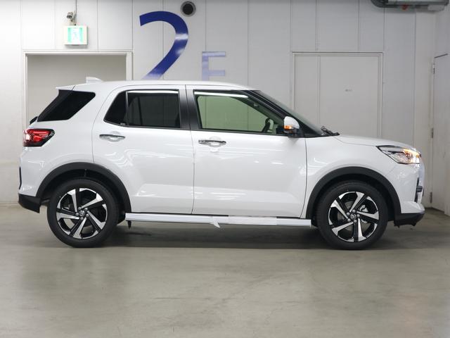 ライズ ハイブリッドZ 登録済未使用車 パノラミックビューパッケージ スマートアシスト BSM・RCTA 9インチディスプレイオーディオ シートヒーター BTオーディオ フルセグTV HDMI・USB コーナーセンサー ブレーキホールド アダプティブLED 純正17AW(11枚目)