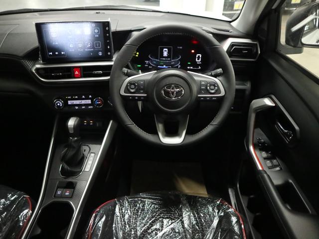 ライズ ハイブリッドZ 登録済未使用車 パノラミックビューパッケージ スマートアシスト BSM・RCTA 9インチディスプレイオーディオ シートヒーター BTオーディオ フルセグTV HDMI・USB コーナーセンサー ブレーキホールド アダプティブLED 純正17AW(13枚目)