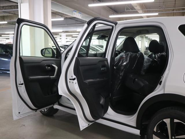 ライズ ハイブリッドZ 登録済未使用車 パノラミックビューパッケージ スマートアシスト BSM・RCTA 9インチディスプレイオーディオ シートヒーター BTオーディオ フルセグTV HDMI・USB コーナーセンサー ブレーキホールド アダプティブLED 純正17AW(17枚目)