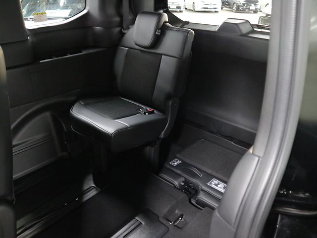 ステップワゴン e:HEVスパーダ 登録済未使用車 ホンダセンシング 15.6インチリヤモニター 11.4インチナビ マルチビューカメラ 後退出庫サポート・BSI シートヒーター オットマン コンビシート パワーバックドア 両側電動スライドドア 全列USB LEDライト(19枚目)