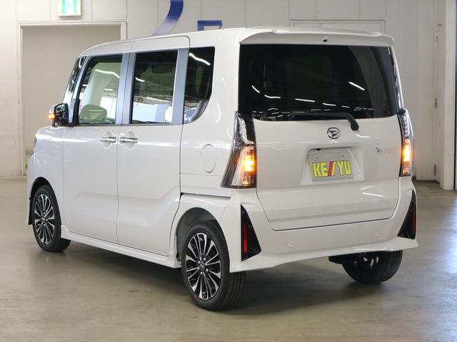 タント カスタムＲＳリミテッド　届出済未使用車　スマートアシスト　パノラマモニター　新品ナビ付　ＥＴＣ　シートヒーター　両側電動スライド　誤発進抑制機能　全車速追従クルコン　車線逸脱警報　コーナーセンサー　後席テーブル＆サンシェード　アダプティブＬＥＤ　純正１５ＡＷ（8枚目）