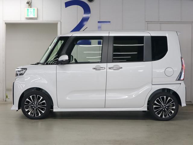 タント カスタムＲＳリミテッド　届出済未使用車　スマートアシスト　パノラマモニター　新品ナビ付　ＥＴＣ　シートヒーター　両側電動スライド　誤発進抑制機能　全車速追従クルコン　車線逸脱警報　コーナーセンサー　後席テーブル＆サンシェード　アダプティブＬＥＤ　純正１５ＡＷ（10枚目）