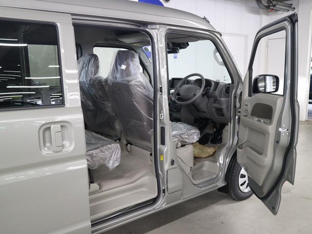 エブリイ ジョインターボ　ハイルーフ　ＣＶＴ　届け出済み未使用車　デュアルカメラブレーキサポート　誤発進抑制機能　車線逸脱警報　リヤパーキングセンサー　シートヒーター　ＵＳＢ端子　オーベーヘッドシェルフ　スマートキー　ＬＥＤライト　ハイビームアシスト　電動格納ミラー（12枚目）