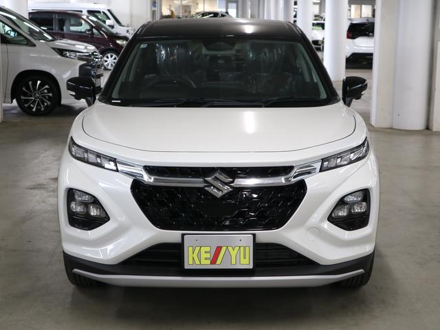 フロンクス ベースグレード　デュアルセンサーブレーキサポートＩＩ　全方位モニター付９インチナビ　ＢＳＭ　ＨＵＤ　ワイヤレス充電　シートヒーター　レザー調コンビシート　パーキングセンサー　ＢＴオーディオ　フルセグＴＶ　パドルシフト　オートブレーキホールド　ＬＥＤライト（6枚目）