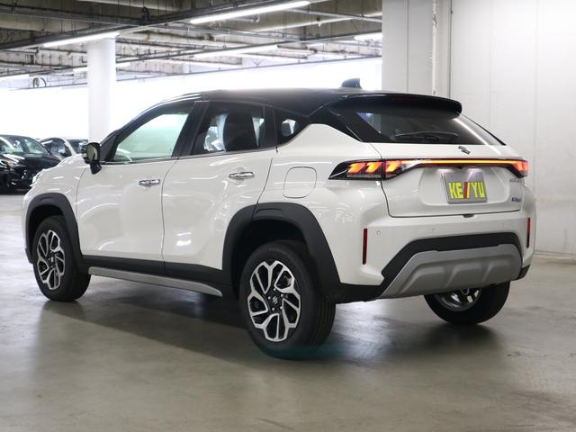 フロンクス ベースグレード　デュアルセンサーブレーキサポートＩＩ　全方位モニター付９インチナビ　ＢＳＭ　ＨＵＤ　ワイヤレス充電　シートヒーター　レザー調コンビシート　パーキングセンサー　ＢＴオーディオ　フルセグＴＶ　パドルシフト　オートブレーキホールド　ＬＥＤライト（8枚目）