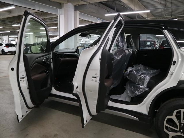 フロンクス ベースグレード　デュアルセンサーブレーキサポートＩＩ　全方位モニター付９インチナビ　ＢＳＭ　ＨＵＤ　ワイヤレス充電　シートヒーター　レザー調コンビシート　パーキングセンサー　ＢＴオーディオ　フルセグＴＶ　パドルシフト　オートブレーキホールド　ＬＥＤライト（15枚目）