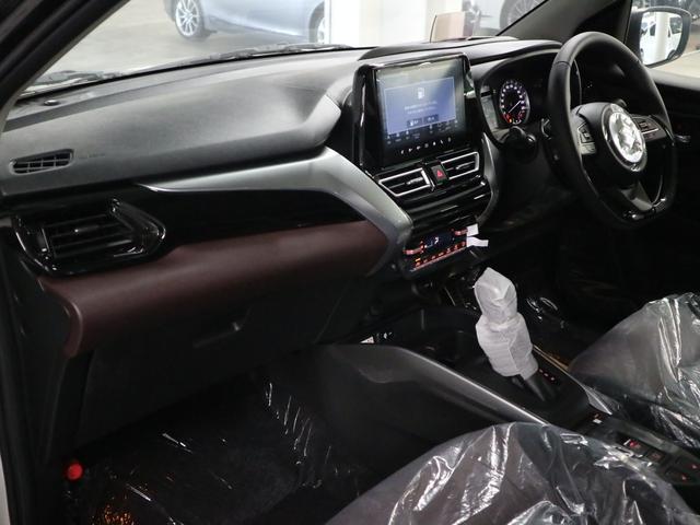 フロンクス ベースグレード　デュアルセンサーブレーキサポートＩＩ　全方位モニター付９インチナビ　ＢＳＭ　ＨＵＤ　ワイヤレス充電　シートヒーター　レザー調コンビシート　パーキングセンサー　ＢＴオーディオ　フルセグＴＶ　パドルシフト　オートブレーキホールド　ＬＥＤライト（16枚目）