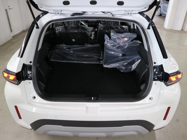 フロンクス ベースグレード　デュアルセンサーブレーキサポートＩＩ　全方位モニター付９インチナビ　ＢＳＭ　ＨＵＤ　ワイヤレス充電　シートヒーター　レザー調コンビシート　パーキングセンサー　ＢＴオーディオ　フルセグＴＶ　パドルシフト　オートブレーキホールド　ＬＥＤライト（20枚目）