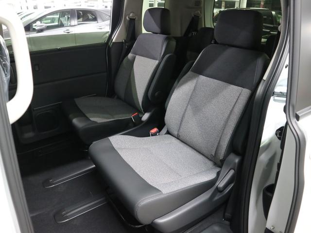 フリード e:HEVエアー EX 登録済み未使用車 マルチビューカメラ 純正11.4インチナビ ETC2.0 BSI・後退出庫サポート アダプティブドライビングビーム 両側電動スライドドア シートヒーター レザー調コンビシート リアクーラー パーキングセンサー 専用アルミ(23枚目)