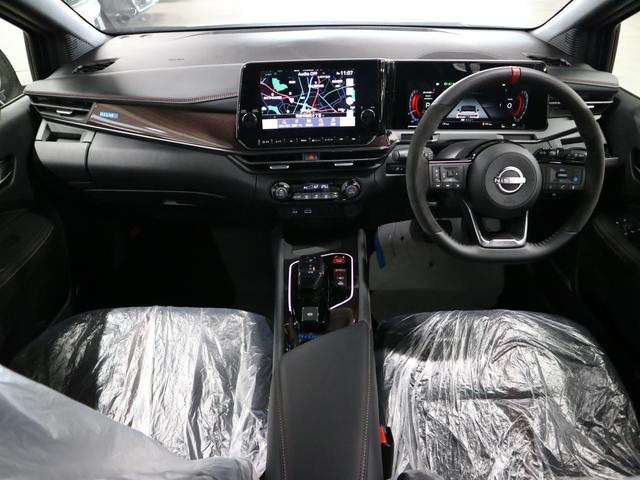 オーラ ニスモ　登録済未使用車　ＢＯＳＥサウンドシステム　インテリミラー　ＮＣ９インチナビ　アラウンドビューモニター　プロパイロット　ＢＳＷ・ＲＣＴＡ　ワイヤレス充電　ＥＴＣ２．０　ＢＴオーディオ　フルセグＴＶ　専用ハーフレザーシート　アダプティブＬＥＤ（4枚目）