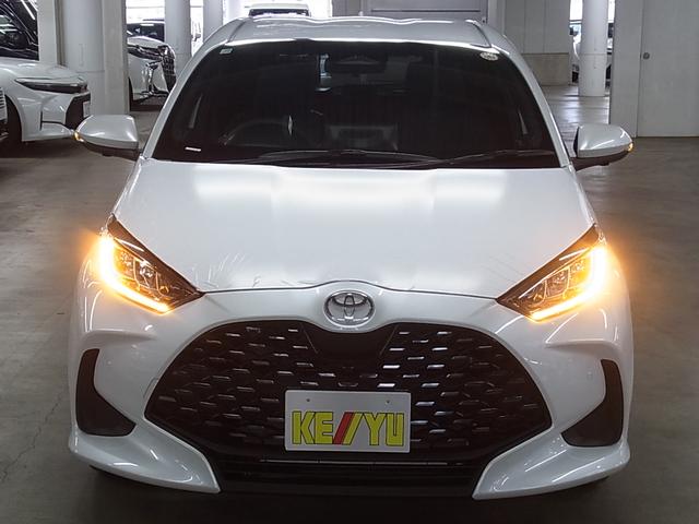 ヤリス ハイブリッドＺ　登録済み未使用車　セーフティセンス　パノラミックビューモニター　ＢＳＭ・ＳＥＡ　シート＆ステアヒーター　８インチディスプレイオーディオＰｌｕｓ　ＥＴＣ２．０　ＢＴオーディオ　フルセグＴＶ　ＨＤＭＩ　ＬＥＤライト　オプション１６インチＡＷ（6枚目）